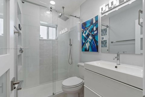 Condominio en alquiler en Fort Lauderdale, Florida, 1 dormitorio, 65.03 m2 № 2056449 - foto 11