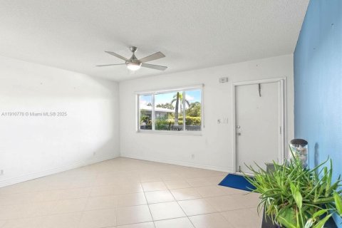 Condominio en alquiler en Fort Lauderdale, Florida, 1 dormitorio, 65.03 m2 № 2056449 - foto 5