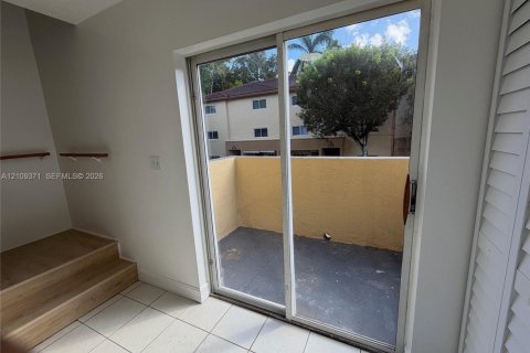 Appartement à louer à Miami, Floride: 2 chambres, 104.98 m2 № 2426800 - photo 7