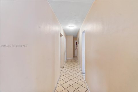 Купить виллу или дом в Форт-Лодердейл, Флорида 3 спальни, 130.81м2, № 2068966 - фото 20