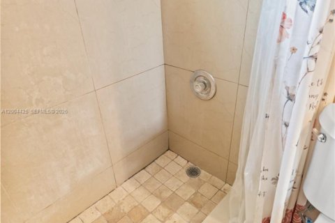 Купить виллу или дом в Форт-Лодердейл, Флорида 3 спальни, 130.81м2, № 2068966 - фото 24