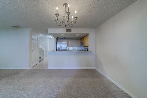 Townhouse in Largo, Florida 3 bedrooms, 135.73 sq.m. № 1885586 - photo 13