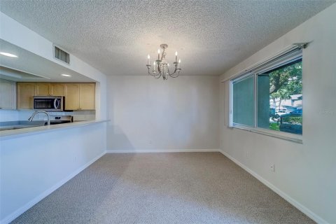 Townhouse in Largo, Florida 3 bedrooms, 135.73 sq.m. № 1885586 - photo 12