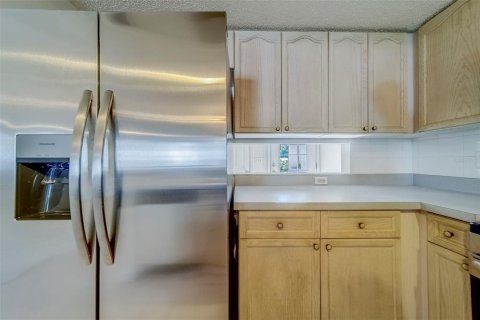 Townhouse in Largo, Florida 3 bedrooms, 135.73 sq.m. № 1885586 - photo 8