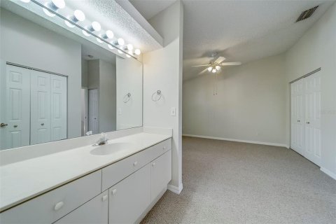 Townhouse in Largo, Florida 3 bedrooms, 135.73 sq.m. № 1885586 - photo 25