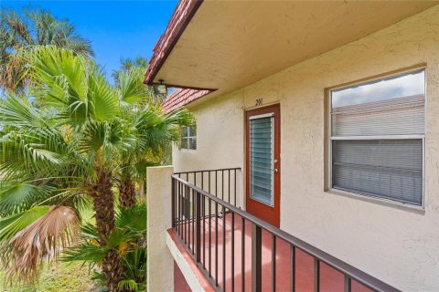Copropriété à vendre à Delray Beach, Floride: 2 chambres, 85.93 m2 № 2084410 - photo 3