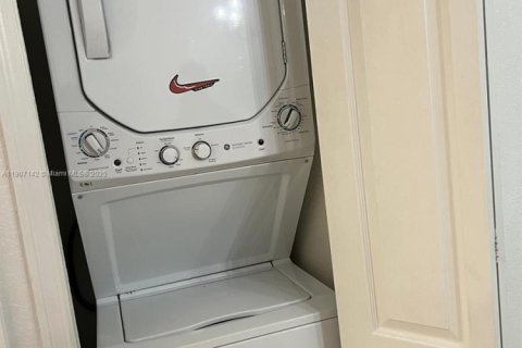 Copropriété à louer à Hialeah, Floride: 2 chambres, 104.98 m2 № 1966036 - photo 4