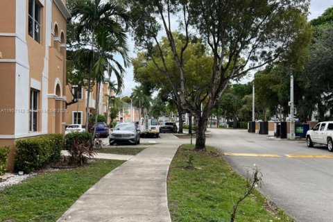 Copropriété à louer à Hialeah, Floride: 2 chambres, 104.98 m2 № 1966036 - photo 23