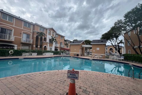 Copropriété à louer à Hialeah, Floride: 2 chambres, 104.98 m2 № 1966036 - photo 25