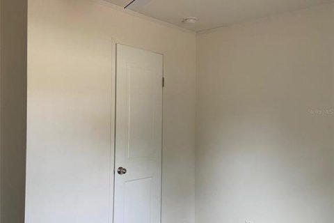 Apartamento en alquiler en New Port Richey, Florida, 3 dormitorios, 111.48 m2 № 1623129 - foto 3
