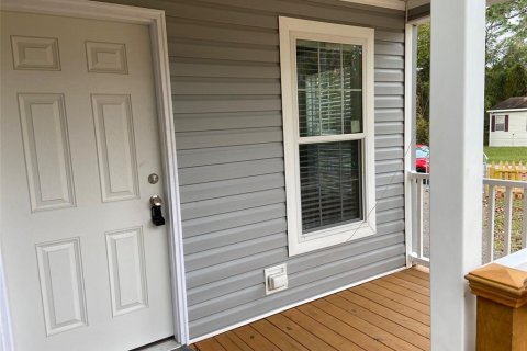 Apartamento en alquiler en New Port Richey, Florida, 3 dormitorios, 111.48 m2 № 1623129 - foto 1