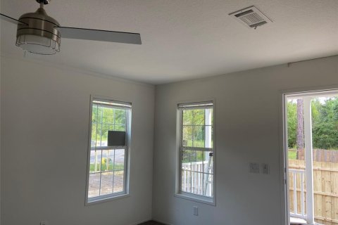 Apartamento en alquiler en New Port Richey, Florida, 3 dormitorios, 111.48 m2 № 1623129 - foto 2