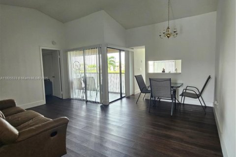 Купить кондоминиум в Хомстед, Флорида 2 спальни, 89.19м2, № 2079167 - фото 2