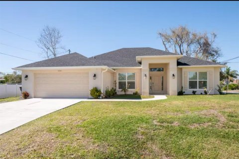 House in Venice, Florida 4 bedrooms, 216.56 sq.m. № 1833021 - photo 1