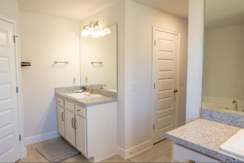 House in Venice, Florida 4 bedrooms, 216.56 sq.m. № 1833021 - photo 2