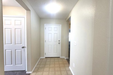 Casa en alquiler en Kissimmee, Florida, 3 dormitorios, 153.01 m2 № 1831738 - foto 3