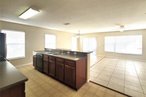 Casa en alquiler en Kissimmee, Florida, 3 dormitorios, 153.01 m2 № 1831738 - foto 5