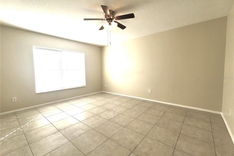 Casa en alquiler en Kissimmee, Florida, 3 dormitorios, 153.01 m2 № 1831738 - foto 12