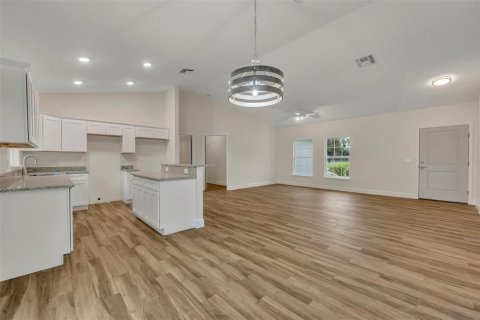 House in De Leon Springs, Florida 3 bedrooms, 121.98 sq.m. № 1544833 - photo 28
