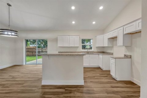 House in De Leon Springs, Florida 3 bedrooms, 121.98 sq.m. № 1544833 - photo 30