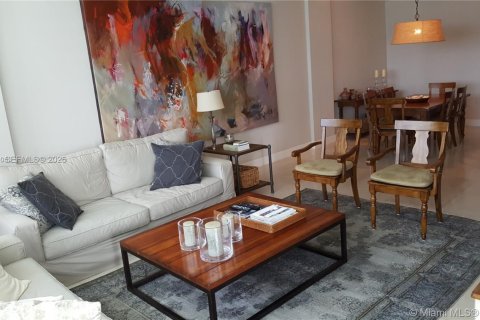 Condo in Bal Harbour, Florida, 2 bedrooms  № 2002762 - photo 5