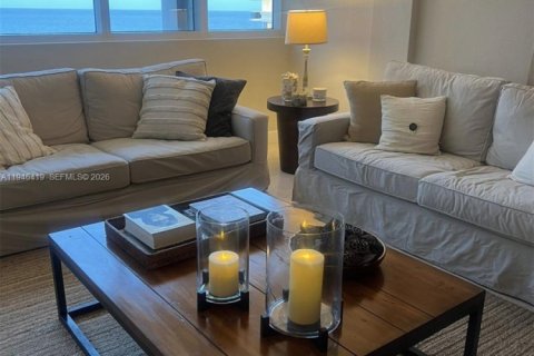 Condo in Bal Harbour, Florida, 2 bedrooms  № 2002762 - photo 3