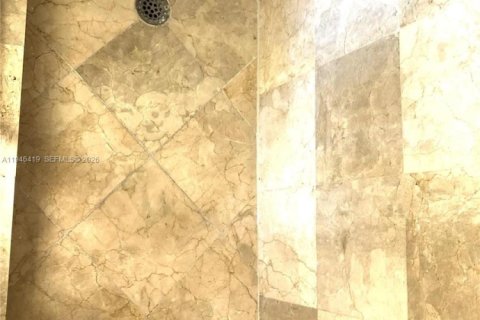 Condo in Bal Harbour, Florida, 2 bedrooms  № 2002762 - photo 19