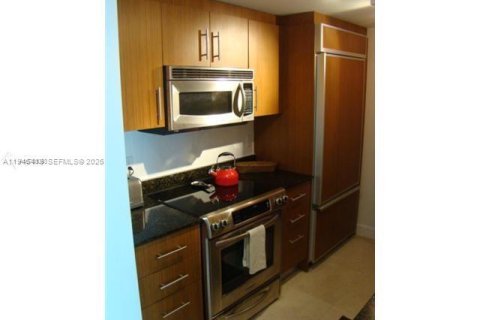 Condo in Bal Harbour, Florida, 2 bedrooms  № 2002762 - photo 8