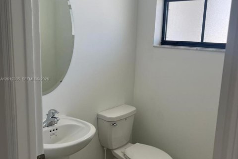 Townhouse in Homestead, Florida 3 bedrooms, 137.77 sq.m. № 2076079 - photo 9