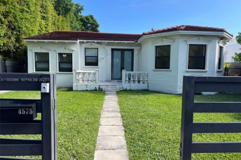 Casa en alquiler en Miami Beach, Florida, 4 dormitorios, 258.55 m2 № 1992223 - foto 5