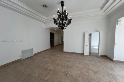 Casa en alquiler en Miami Beach, Florida, 4 dormitorios, 258.55 m2 № 1992223 - foto 15