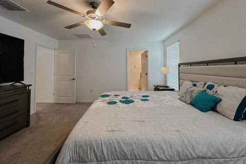 Casa en venta en Zephyrhills, Florida, 5 dormitorios, 205.78 m2 № 1743231 - foto 18