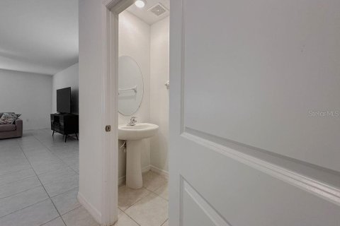 Casa en venta en Zephyrhills, Florida, 5 dormitorios, 205.78 m2 № 1743231 - foto 14
