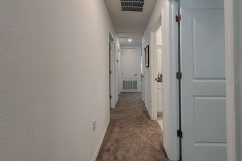 Casa en venta en Zephyrhills, Florida, 5 dormitorios, 205.78 m2 № 1743231 - foto 23