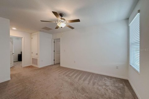Casa en venta en Zephyrhills, Florida, 5 dormitorios, 205.78 m2 № 1743231 - foto 15