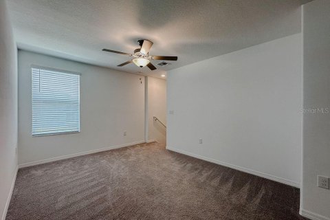 Casa en venta en Zephyrhills, Florida, 5 dormitorios, 205.78 m2 № 1743231 - foto 29