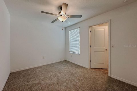 Casa en venta en Zephyrhills, Florida, 5 dormitorios, 205.78 m2 № 1743231 - foto 26