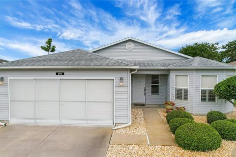 House in Leesburg, Florida 2 bedrooms, 112.6 sq.m. № 2223407