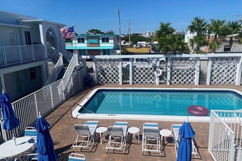 Copropriété à louer à Lauderdale-by-the-Sea, Floride: 32.33 m2 № 1154223 - photo 1