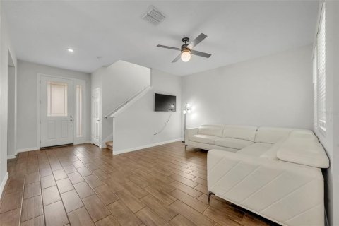 Casa en venta en Orlando, Florida, 3 dormitorios, 192.31 m2 № 2277410 - foto 5