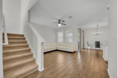 Casa en venta en Orlando, Florida, 3 dormitorios, 192.31 m2 № 2277410 - foto 3