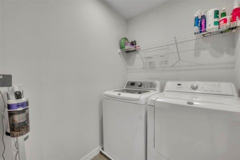 Casa en venta en Orlando, Florida, 3 dormitorios, 192.31 m2 № 2277410 - foto 15