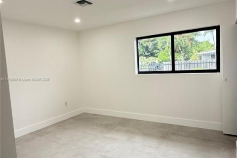 Villa ou maison à vendre à Miami, Floride: 3 chambres, 132.57 m2 № 1896146 - photo 13