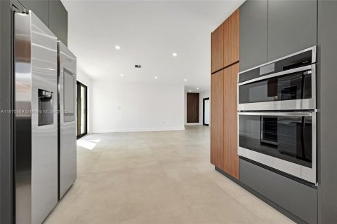 Villa ou maison à vendre à Miami, Floride: 3 chambres, 132.57 m2 № 1896146 - photo 21