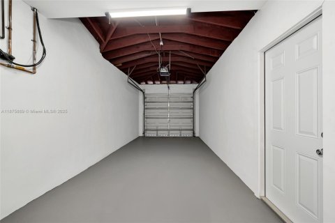 Villa ou maison à vendre à Miami, Floride: 3 chambres, 132.57 m2 № 1896146 - photo 19