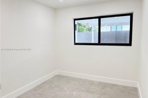 Villa ou maison à vendre à Miami, Floride: 3 chambres, 132.57 m2 № 1896146 - photo 17