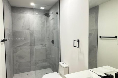 Villa ou maison à vendre à Miami, Floride: 3 chambres, 132.57 m2 № 1896146 - photo 15