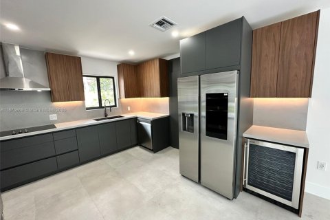 Villa ou maison à vendre à Miami, Floride: 3 chambres, 132.57 m2 № 1896146 - photo 10