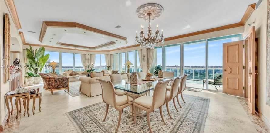 Condo in Bal Harbour, Florida, 2 bedrooms  № 2006866