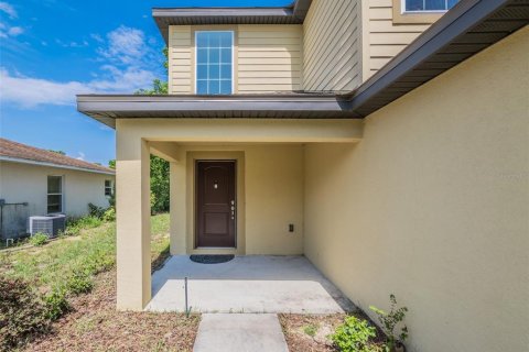 Villa ou maison à vendre à Tavares, Floride: 3 chambres, 159.42 m2 № 1915715 - photo 2